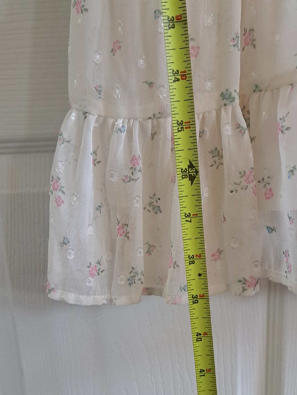 Arula Floral Swiss Dot Floral Smocked Puff Sleeve Tiered Knee Length Flowy Dress - Picture 9 of 11